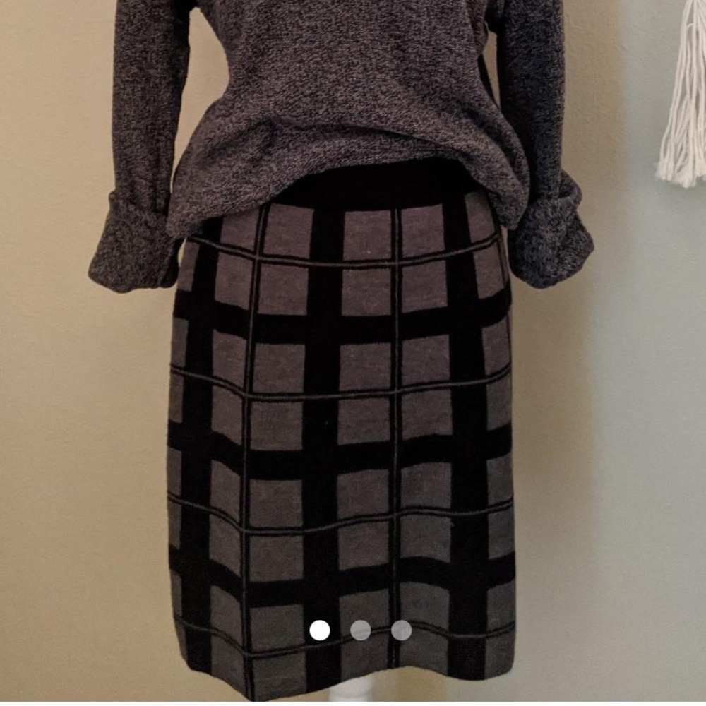 Willi Smith Black and Gray Patterned Mini Skirt